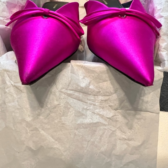 Balenciaga Knife Mule in Fuschia - Picture 5 of 15